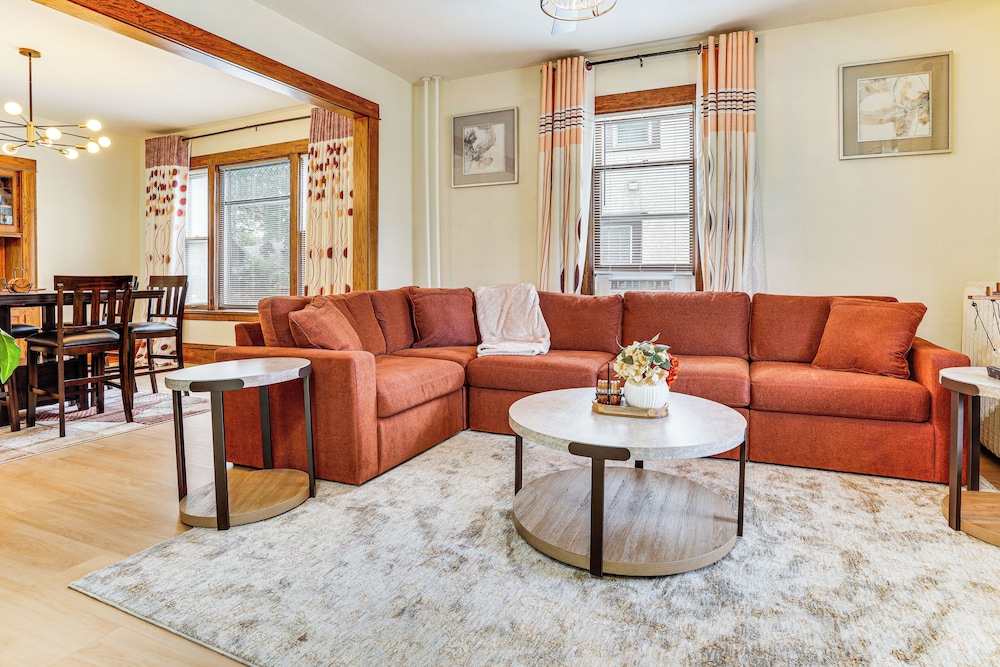 1 Mi to University: Spacious Home in Minneapolis!