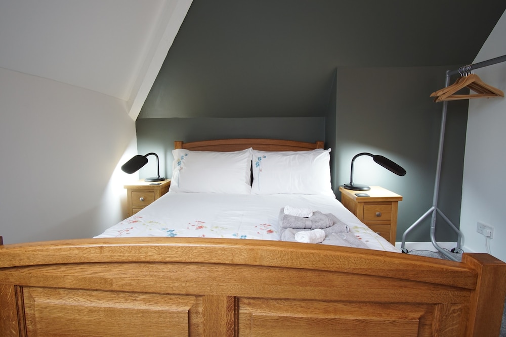 Stunning Exeter Apartment view 3