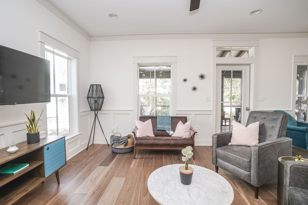 Magnolia Cottages by the Sea by Panhandle Getaways