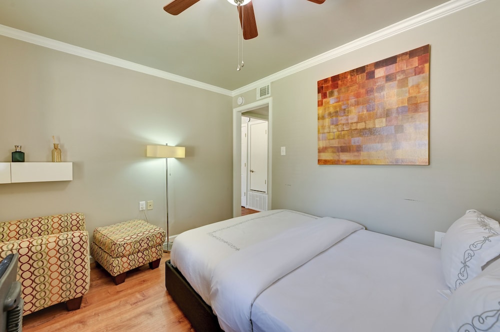 Walk to SFA Campus: Pet-friendly Nacogdoches Condo