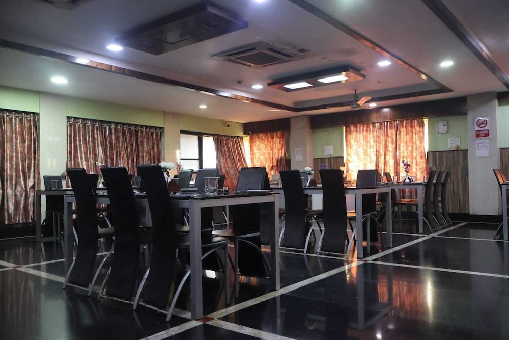 Hotel MIPL