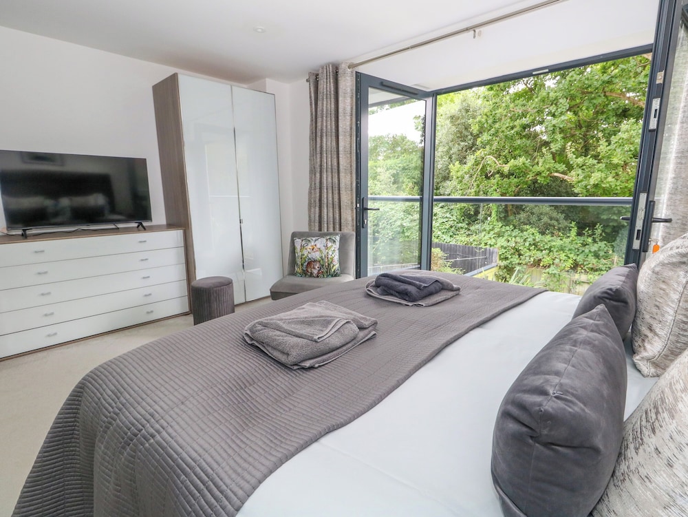 66A Danecourt Road