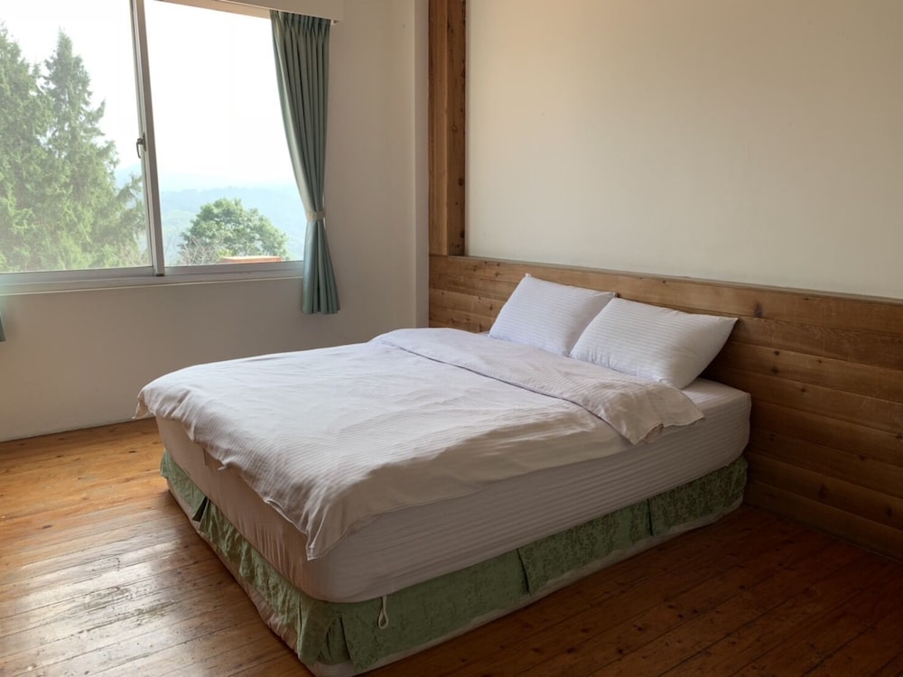 Lu Din Manor view 5