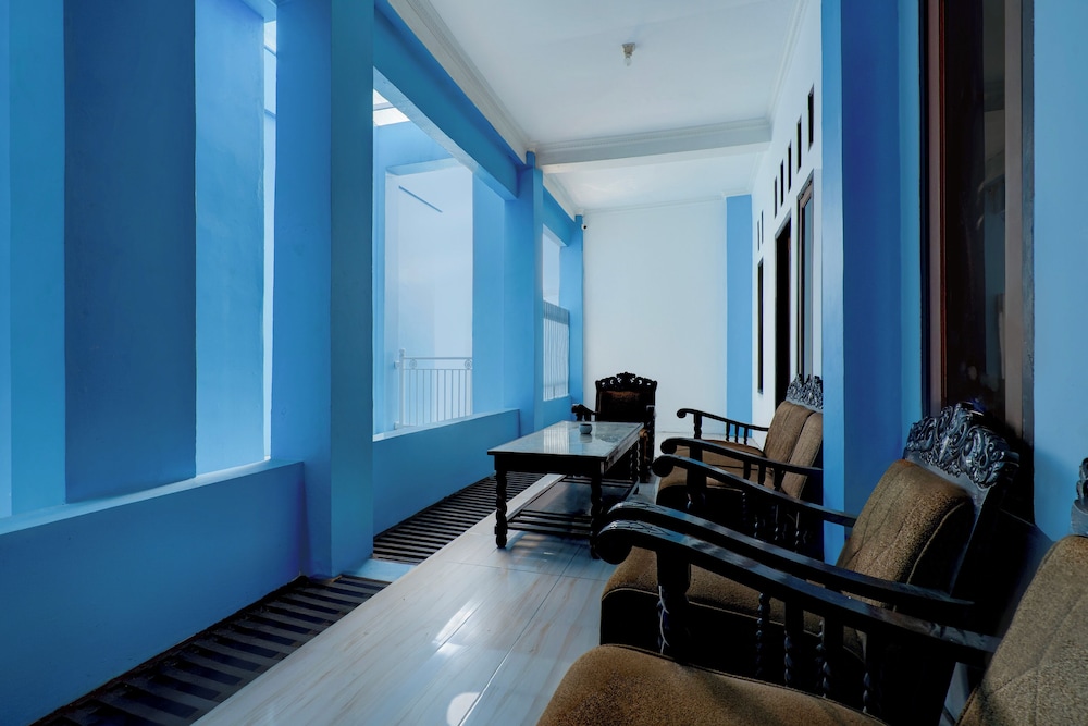 Hotel O 94843 Syariah Hj. Lilis Sukabumi