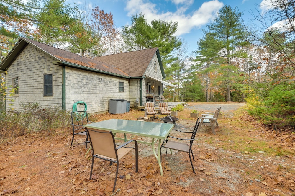 17 Mi to Acadia: Cottage Near Downtown Ellsworth!