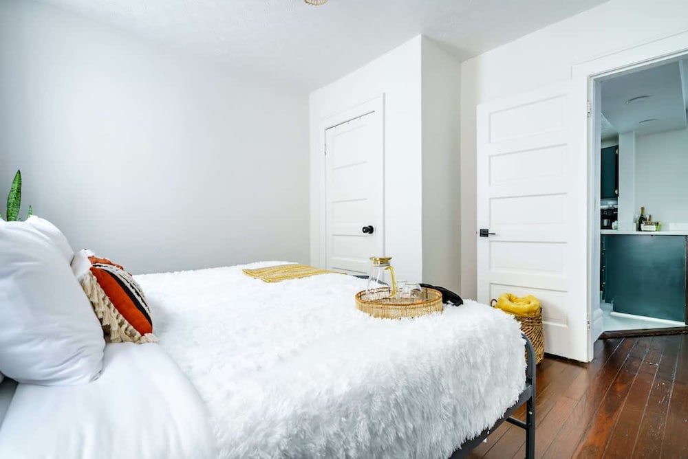 Prime Location Top Rated Clean Parking Free
