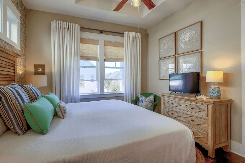 Sun & Sand For 6 by Avantstay Prominence Pet-friendly + Pool