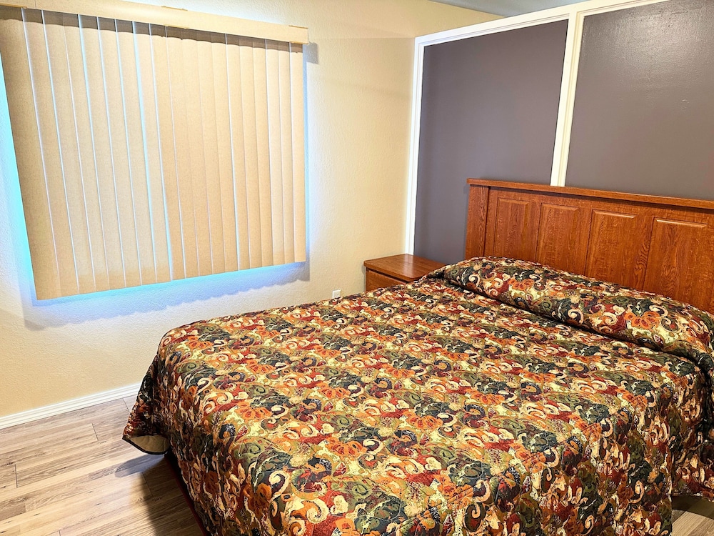 WESTERNER MOTEL