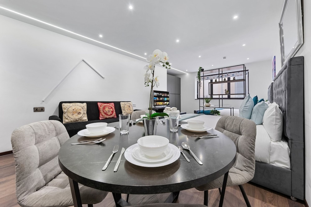 Cosy Golders Green Studio With Modern Amenities
