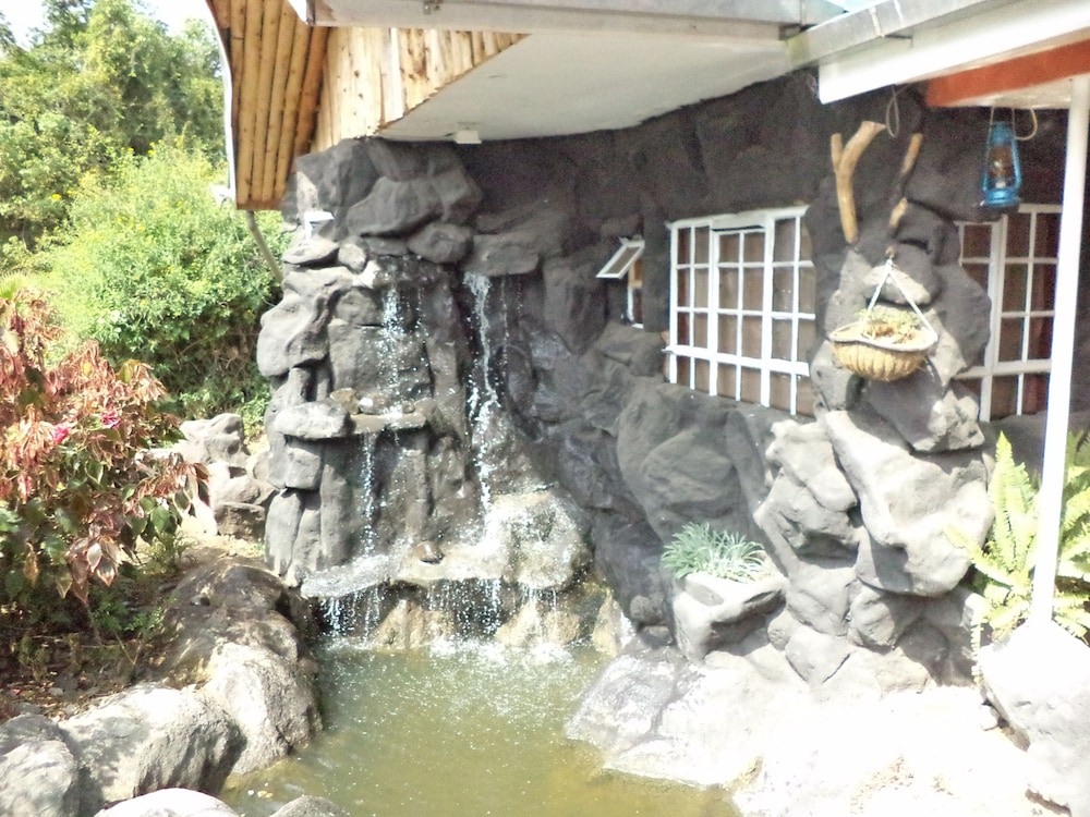 Brooks Lodge