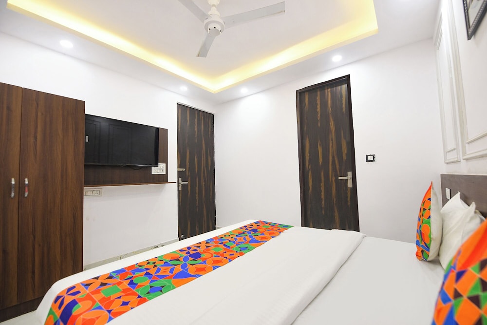 Fabhotel Dream Stay Inn