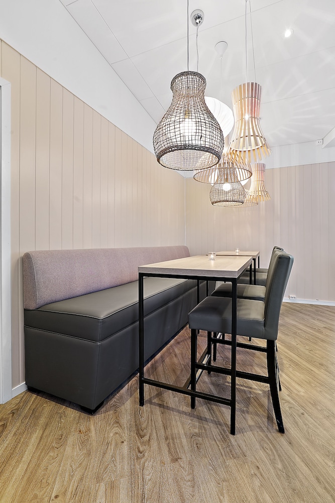 Tromsø Lodge & Camping - Image 3