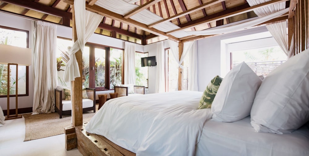 The Ungasan Clifftop Resort 4