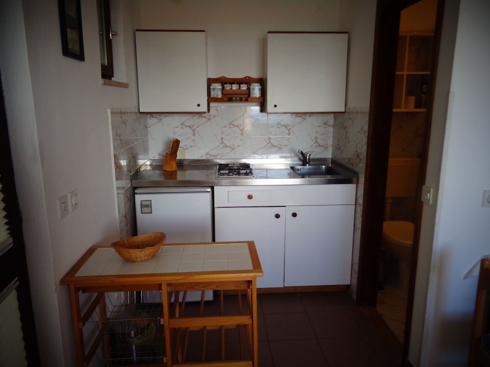 Nice Studio apartments Eduard view 4