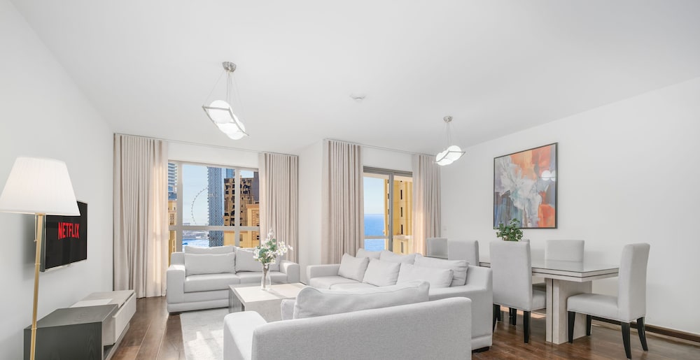 LUX The Murjan Sea View Suite 2