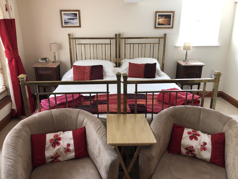 Wareham Vacations - The Old Mill Bere Regis - Property Image 4
