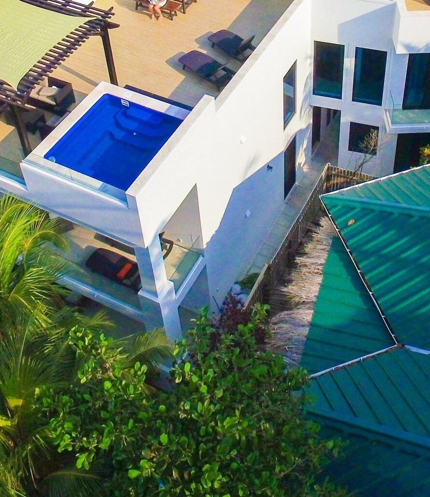 Bella Luna Beach House #227473
