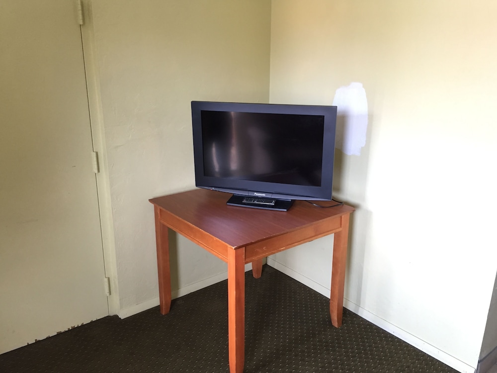 Budget Inn