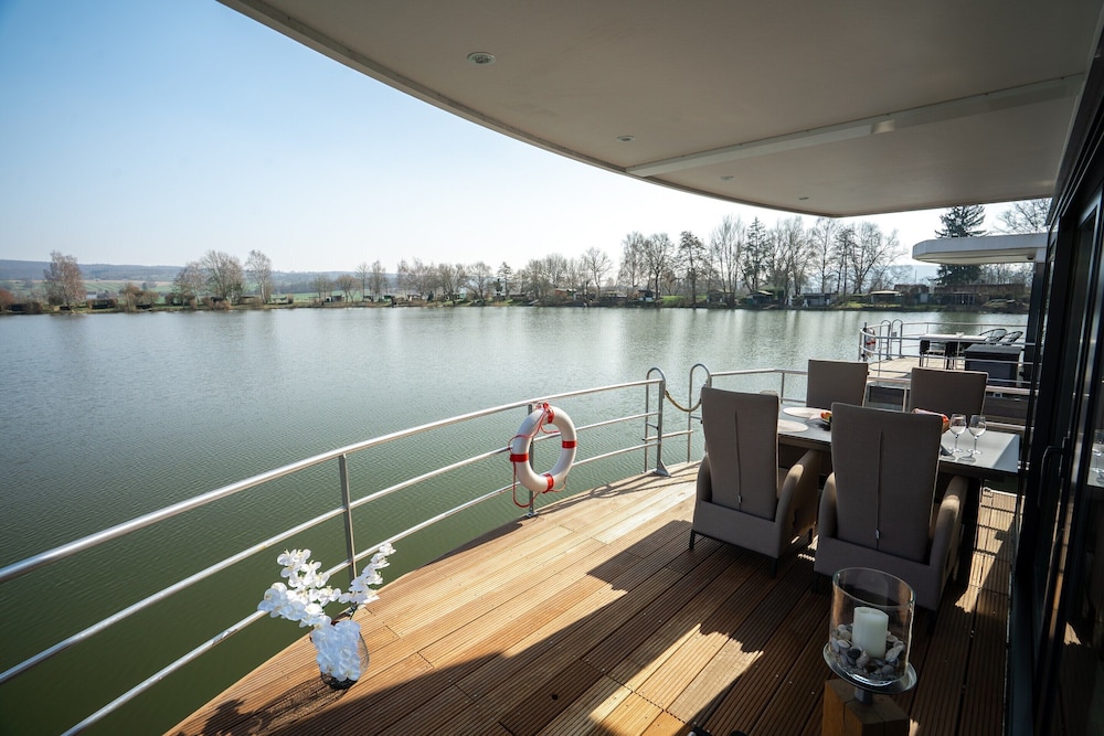 Houseboat in Weserbergland With Lake View