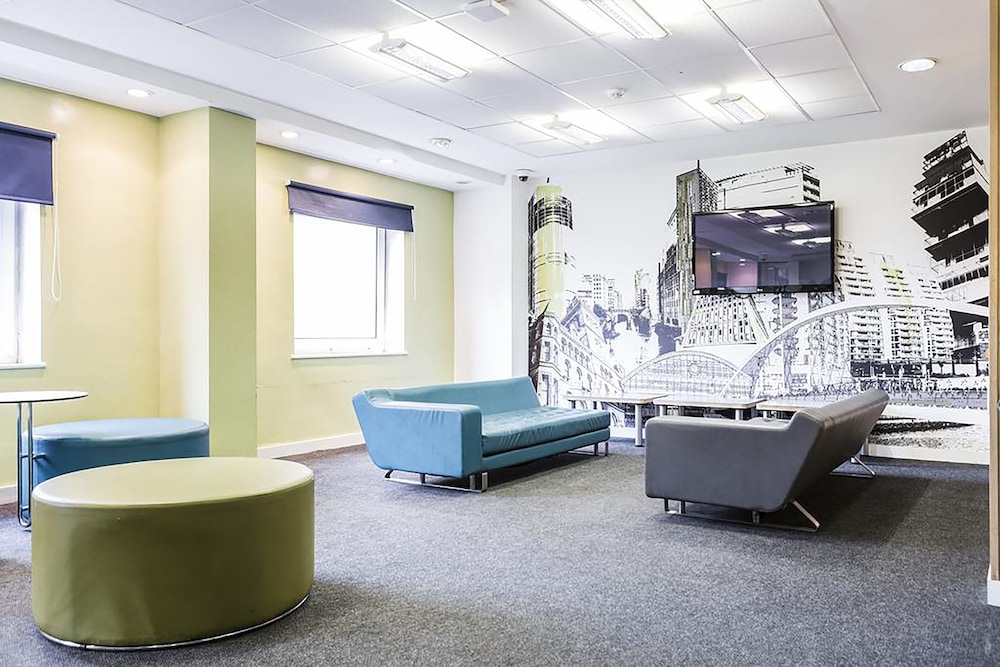 John Lester & Eddie Colman Courts - Campus Accommodation