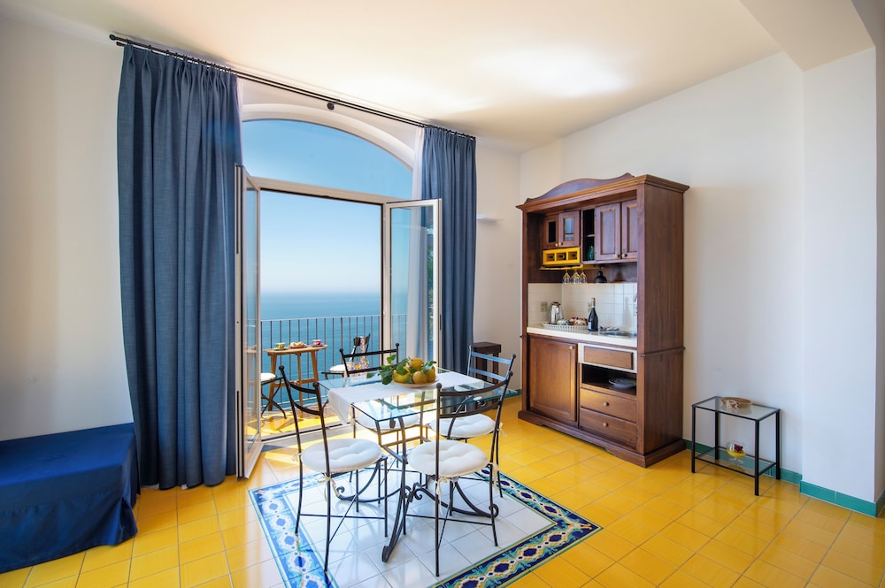 Amalfi residence
