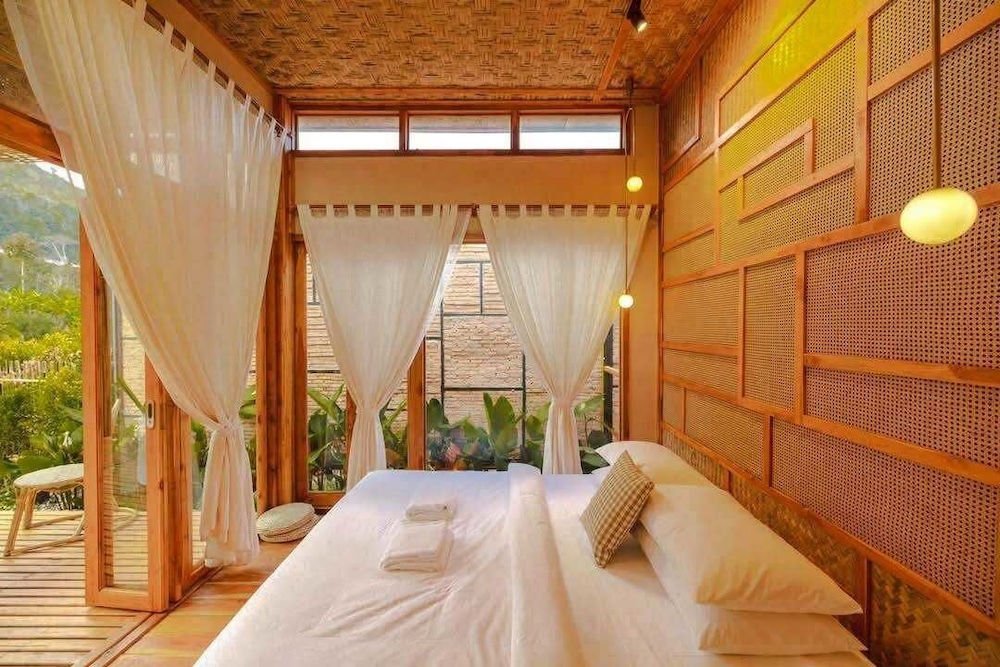 Lomhaijai Homestay
