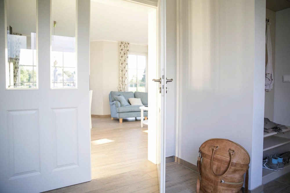Luxus Reetdachhaus in Fuhlendorf mit Sauna