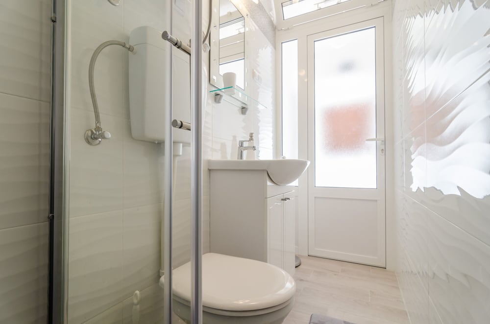 Guest House White Wave