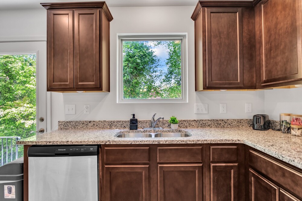 King 3BR Townhouse Mins to Cary NC State