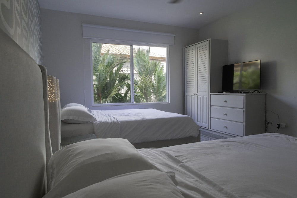 Ocean View Beach House with Pool - Hermosa Palms 44