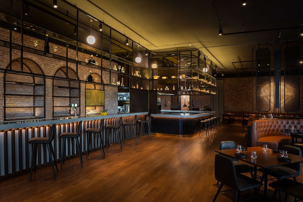 The WB Abu Dhabi, Curio Collection by Hilton