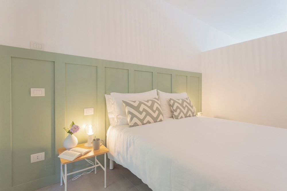 Salvia & Ginepro Apartments by Rent all Como