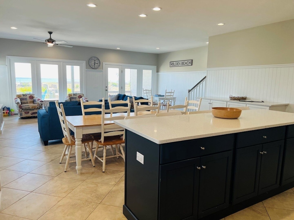 Fins / 1295 Ocean Blvd West 10 Bedroom Home