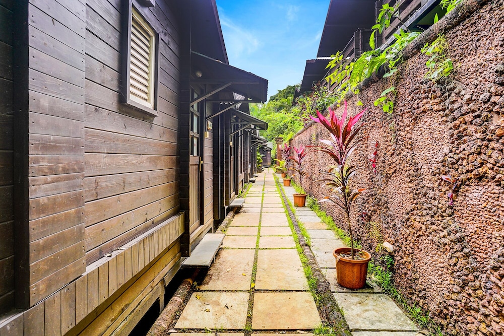 Fabhotel Tranquility Cottage Resort