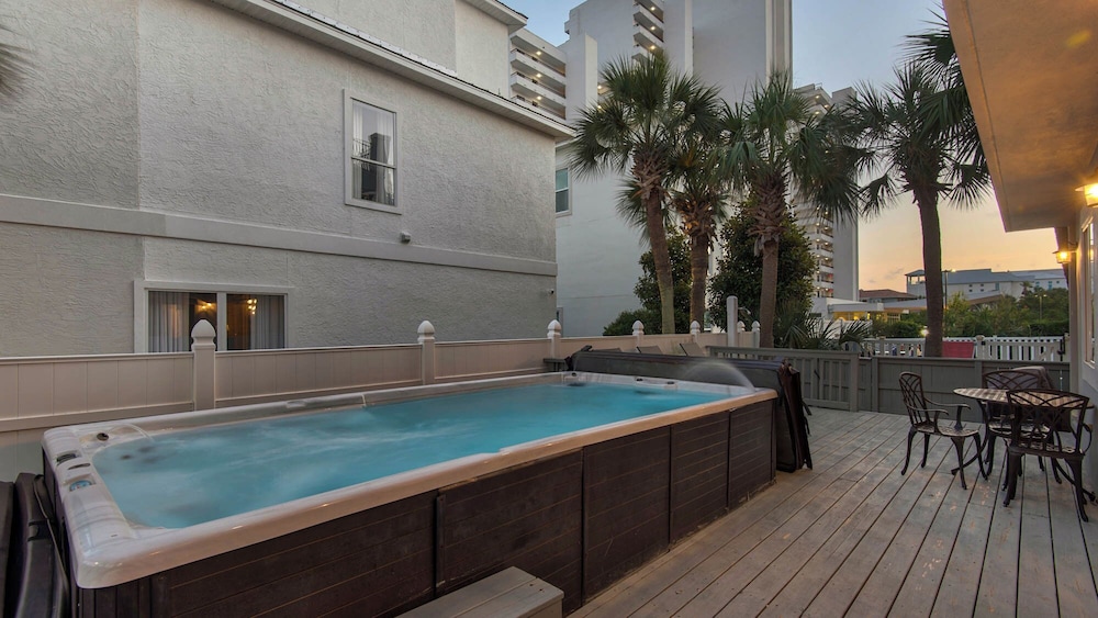 Luxurious Gulf-side Living in Santa Rosa Beach!