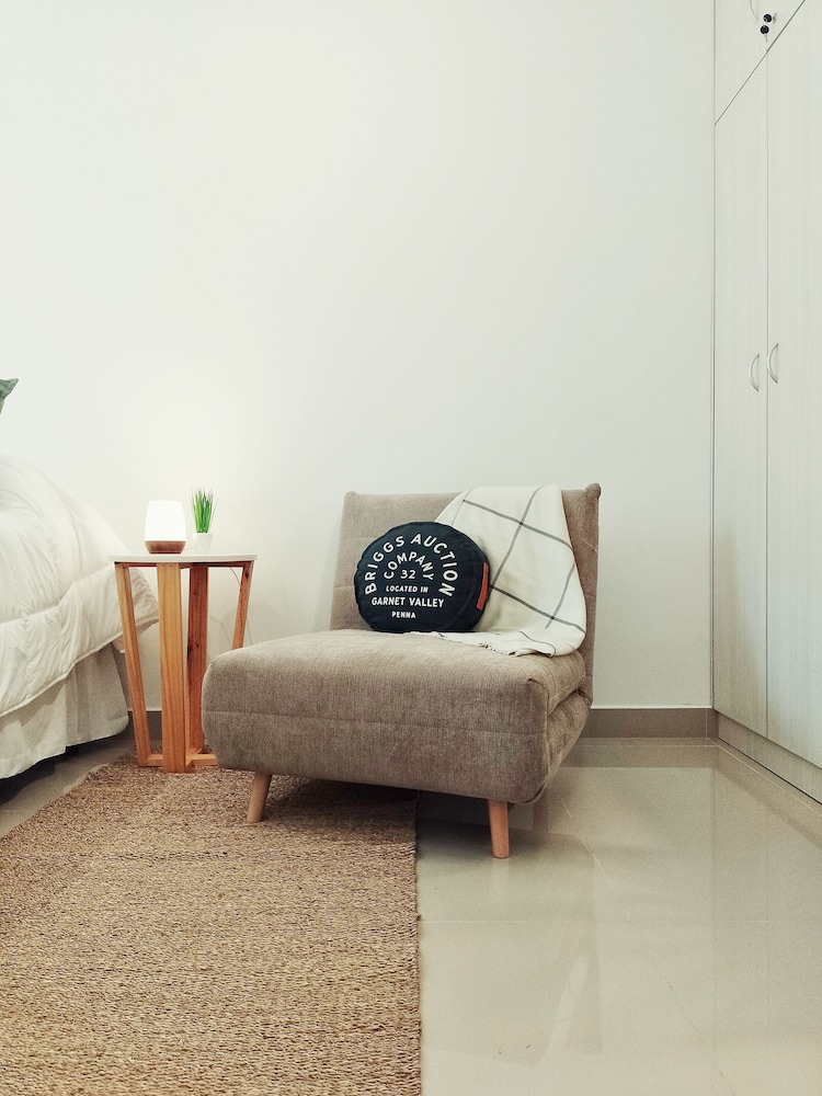 Ayres Suites Moreno