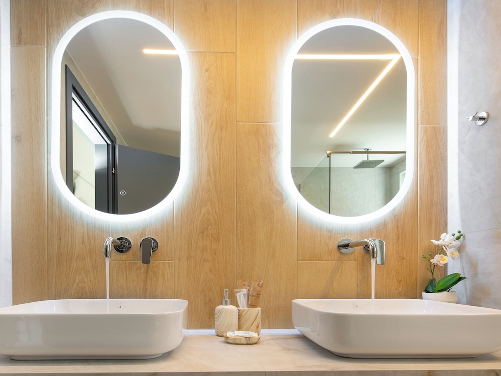 PanStel Luxury Villas - pools & jacuzzi