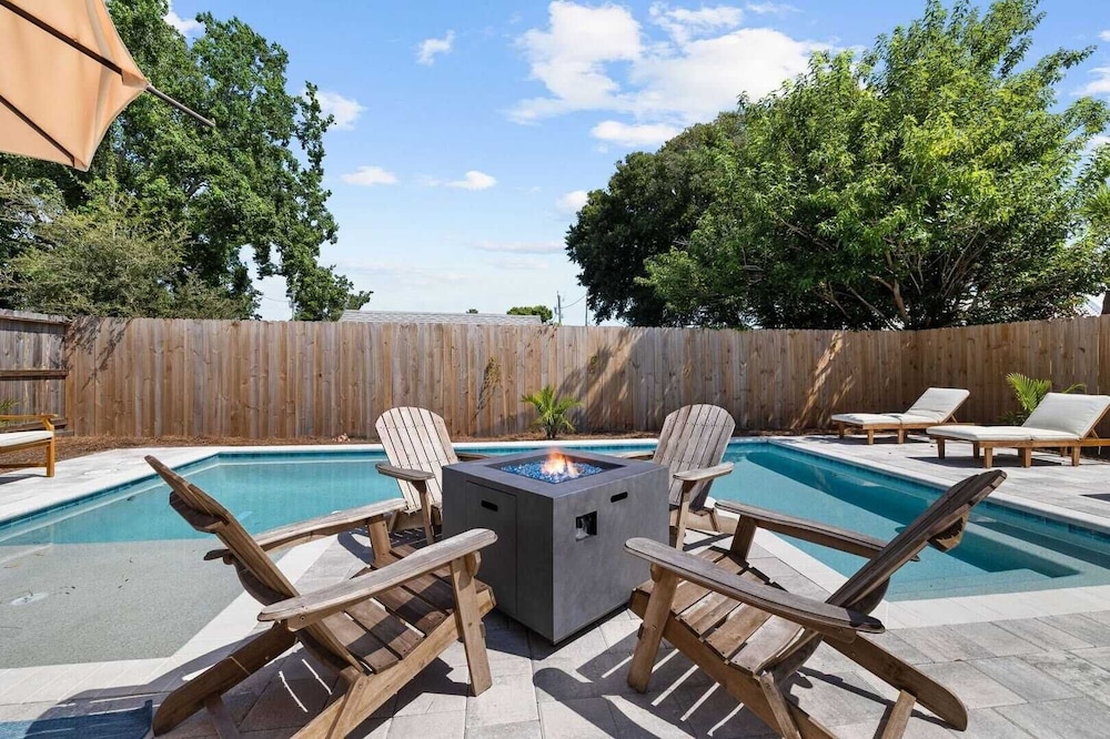 Walk to Beach, Private Pool + Fire Pit, Bonfires! G By The Sea by Avantstay
