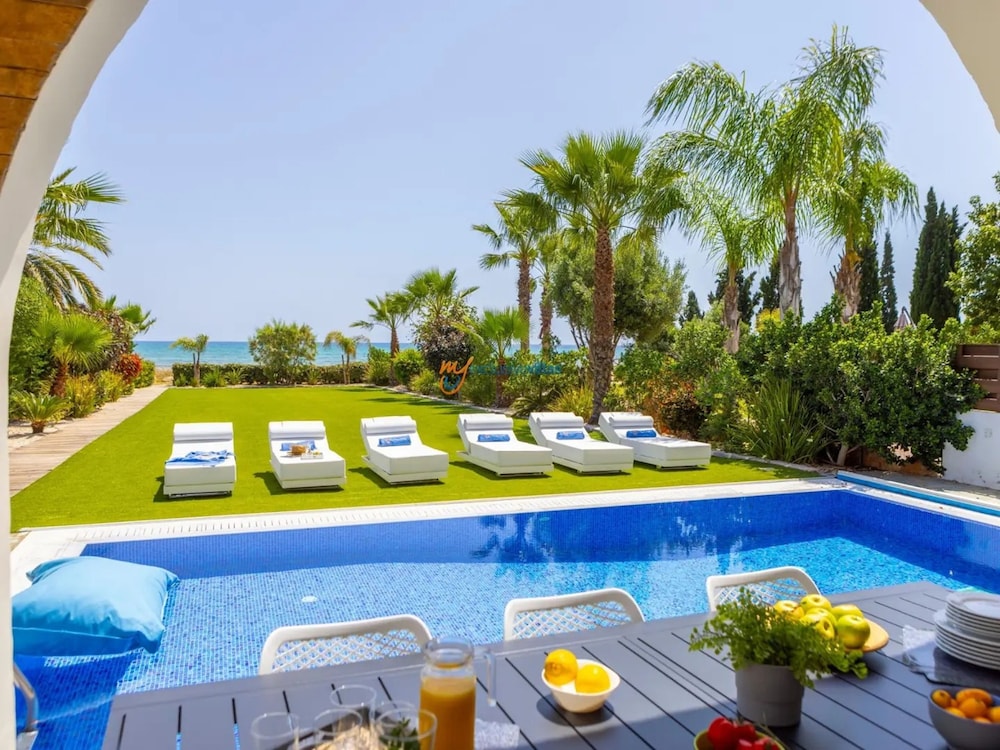 Ayia Napa Seafront Ionion Villa H5