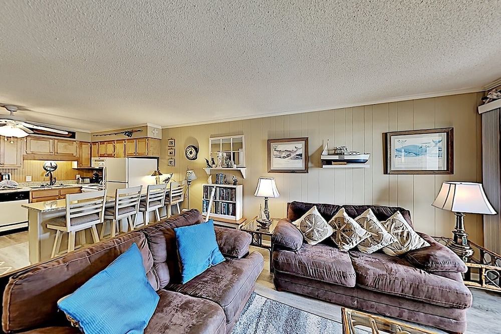 A Place At The Beach Iii 9520-2b 2 Bedroom Condo
