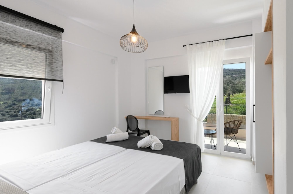 Luxury Villa Oasis 11 Bedrooms With Heated Pool view 4