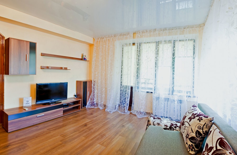 Lessor Apartments