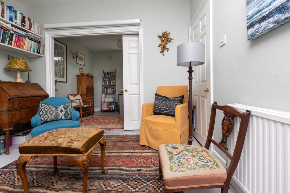 Charming 2BD Georgian Town House - Camden Town