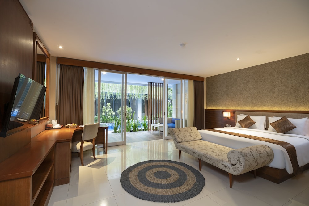 d'Nusa Beach Club and Resort 3
