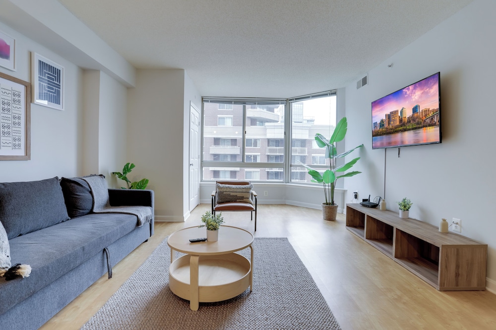 Fascinating Apt in Ballston With Gym