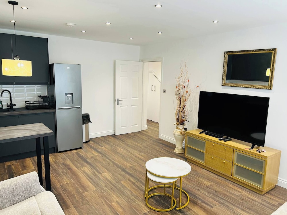 Charming 1-bedroom Apartment in Central Northampton