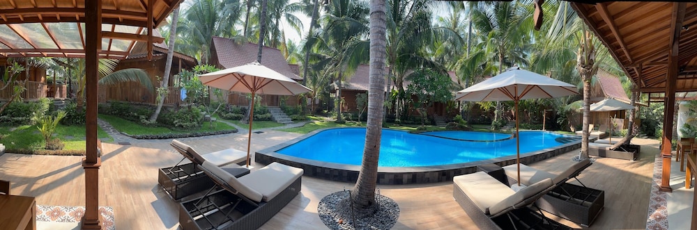 Villa Lova Sambirenteng