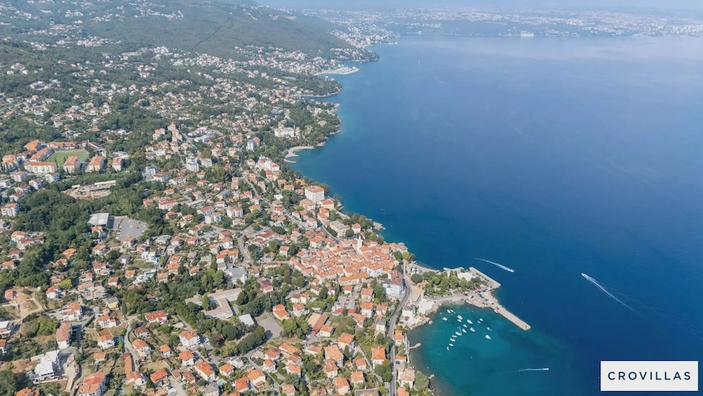 Villa Lauriana Nearby Opatija - Crovillas