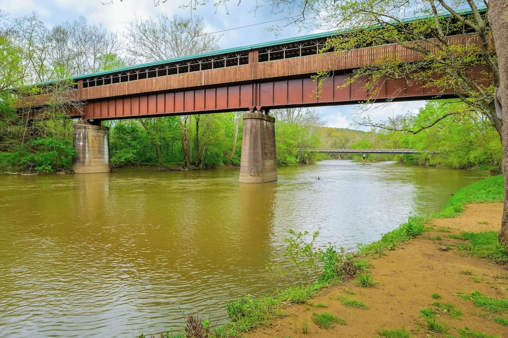 1 Mi to Mohican River: Wooded Retreat w/ Trails!