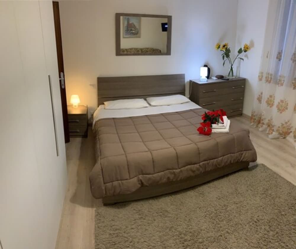Harry's Guest House